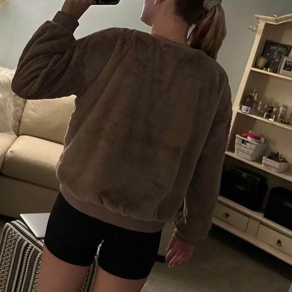 Fuzzy Crewneck - Picture 3 of 4